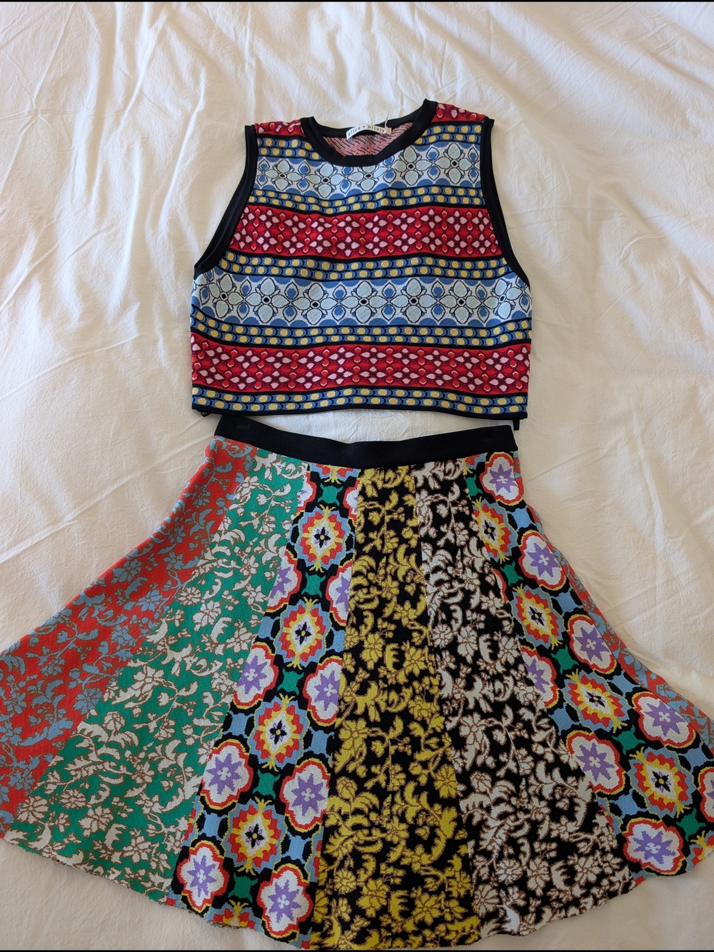 Alice + Olivia Tank Top And Skirt, Matching Set (2 Pieces)